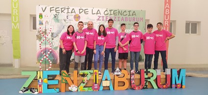 “El IES Azuer participa en la Feria de la Ciencia Zienziaburum 2023 con sus innovadores proyectos y talleres»