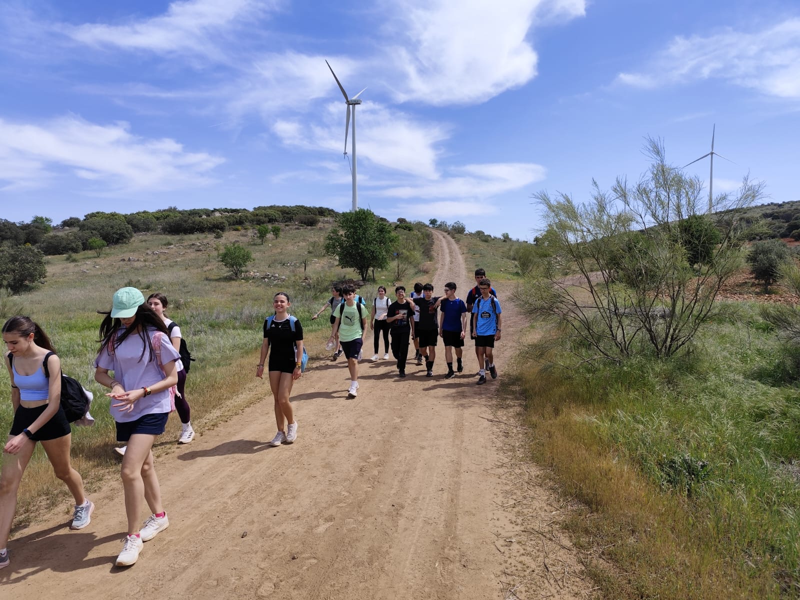 WhatsApp Image 2026-04-22 at 09.46.50 (1)