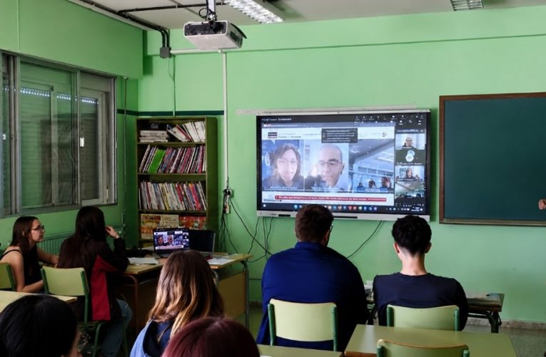 El alumnado de 4.º de ESO del IES Azuer participa en el IV Debate “The Conversation” de la UCLM sobre salud mental y hábitos saludables