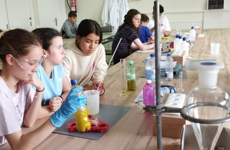 Actividades STEAM en 2º y 3º de ESO dentro del Proyecto de Innovación Educativa PIE del IES Azuer.