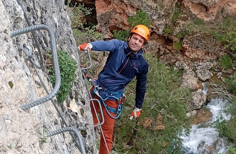 Sergio Gil Gómez, profesor de los ciclos formativos de Actividades Físicas y Deportes completa su estancia formativa en el IES Santiago Grisolía de Cuenca